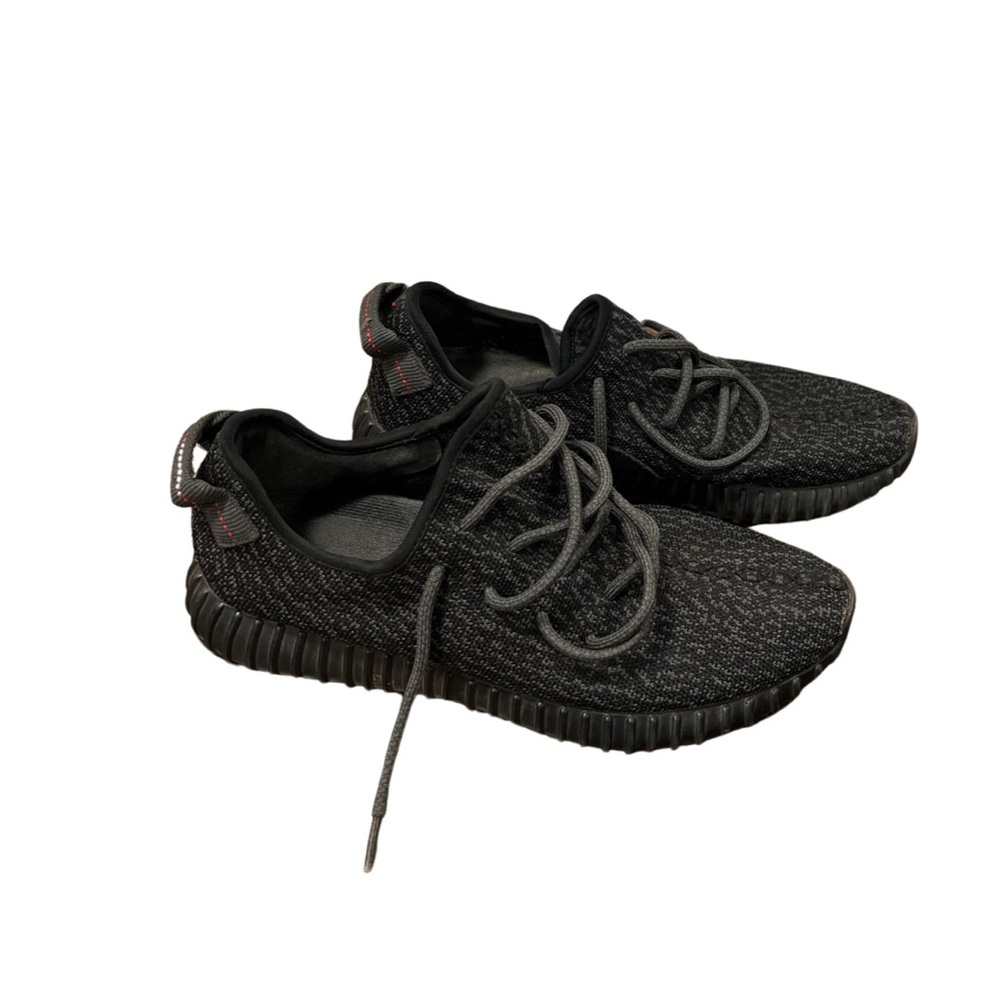 Yeezy Boost 350 'Pirate Black' 2015. Size 9 in mens